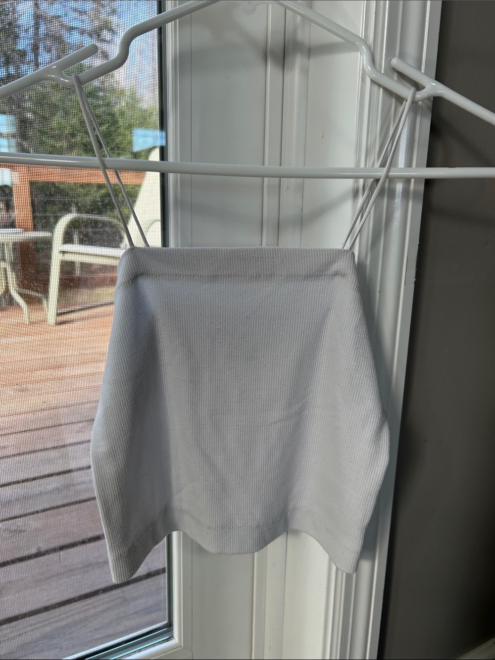 American Eagle Outfitters White Ribbed Spaghetti-Strap Tank Top
